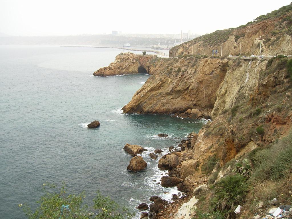 050-ORAN-Juin06-la corniche, vers les plages..jpg - Unicode